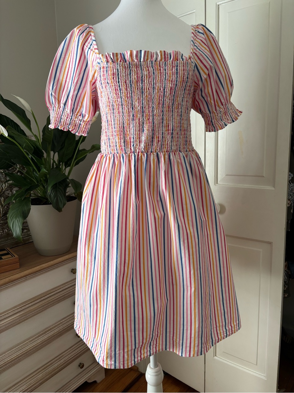 Draper James Striped Smocked Puff-Sleeve Dress size Medium